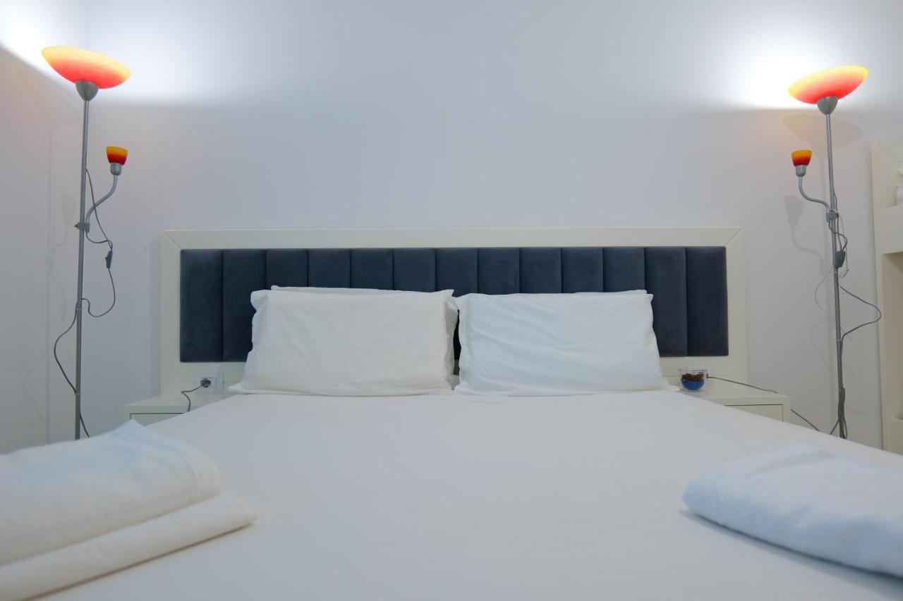 Davide Rooms Sarande Luaran gambar