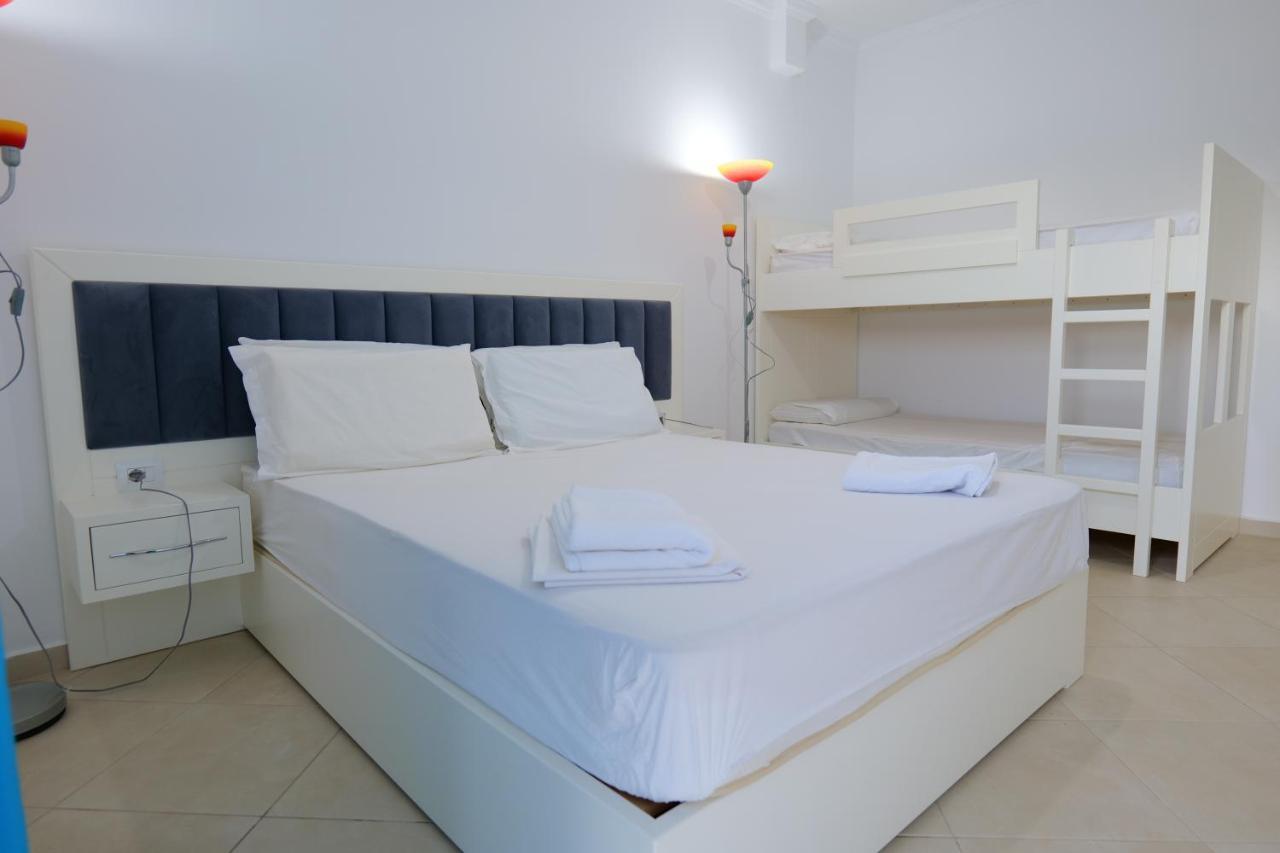 Davide Rooms Sarande Luaran gambar